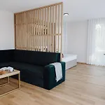 Hotel Jezioranka *