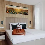 Jezioranka Hotel *