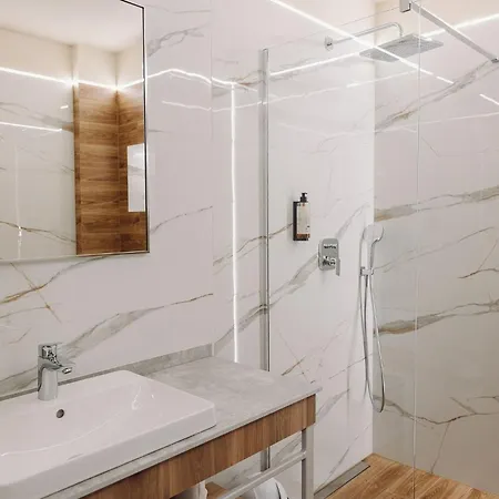 מלון Jezioranka אוסטשיצ'ה