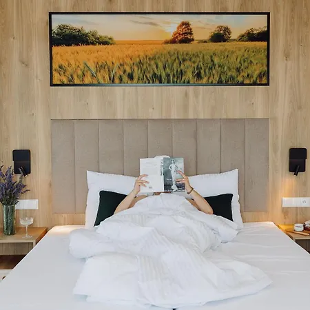 Jezioranka Otel *